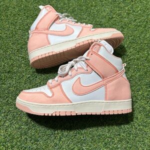 Women’s Nike Dunk